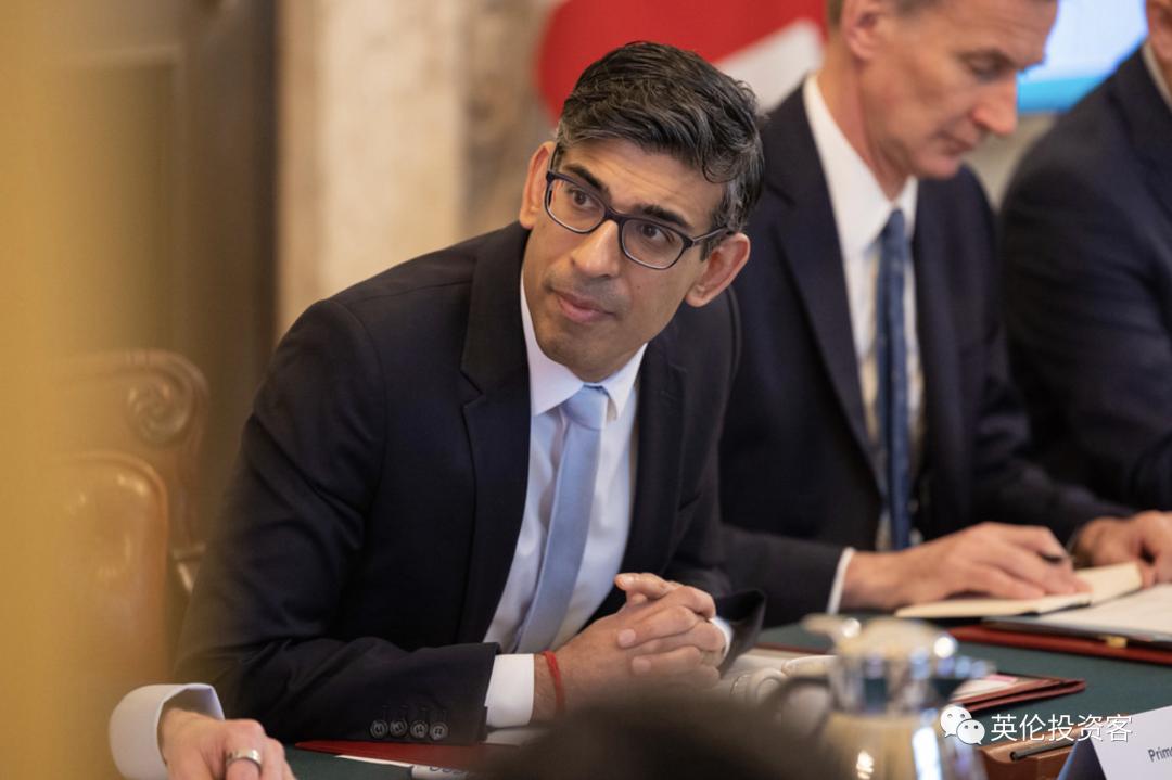 英镑有望跌到8.2吗,英镑暴跌对英国的影响