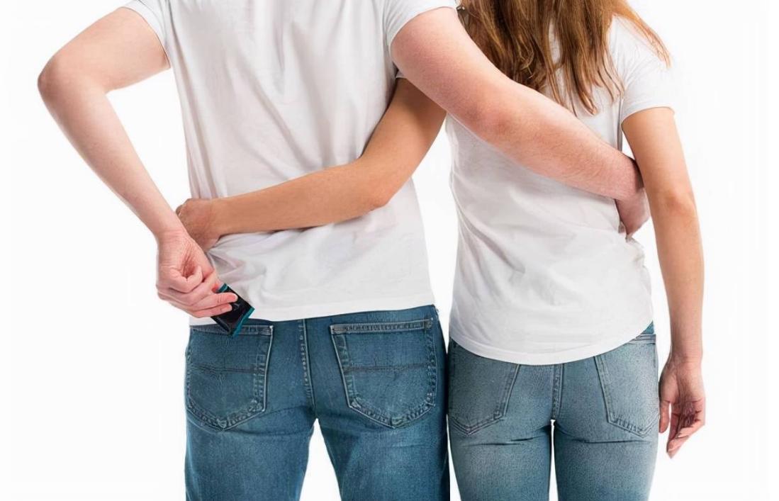 使用安全套，“套”上就完事？6个错误做法，不少男性还没意识到