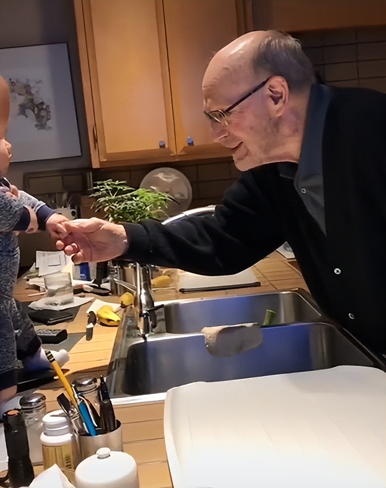 安徽人嫁美国人生三个孩子,安徽姑娘嫁到美国回国生三胎