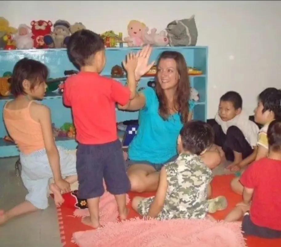 90后小伙在武汉做志愿者,90后湖南小伙去武汉做义工