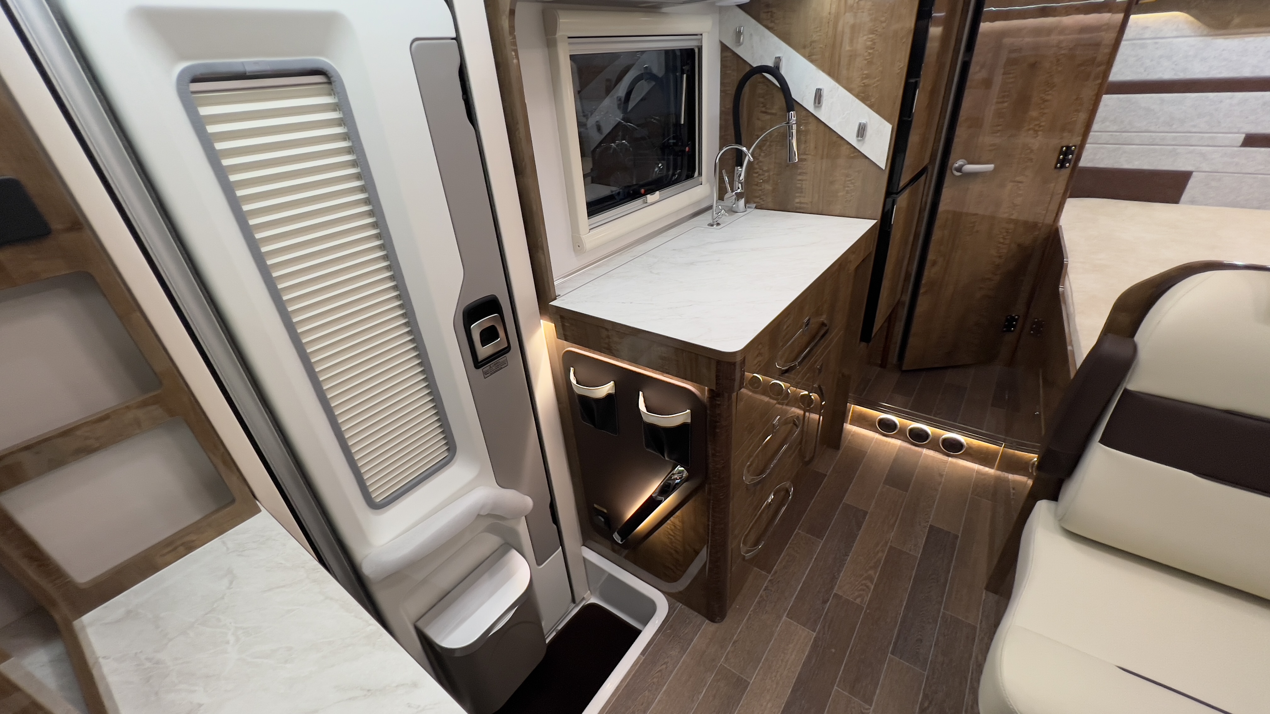 星辰歌睿途房车,歌睿途房车T型