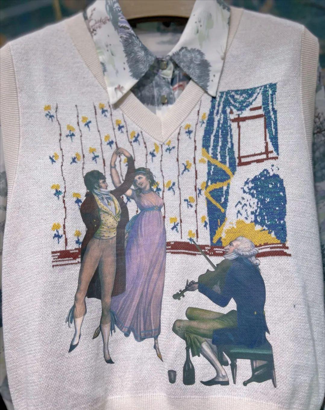 秋水伊人时尚女装桑蚕丝,秋水伊人女装正品清仓风衣直播