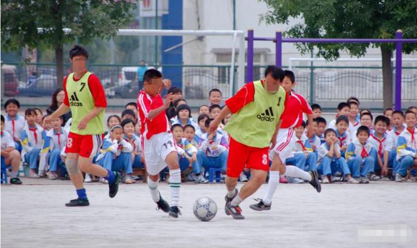 天津踢足球小伙和外国媳妇,天津踢足球小伙与乌克兰媳妇