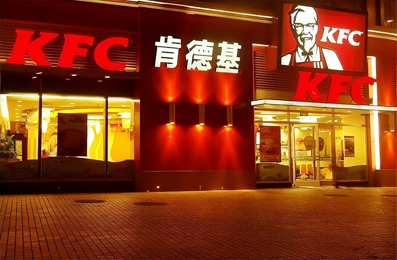 96年台湾富家女与*小平邓**警卫员订婚，女方母亲：台湾娶妻要100万