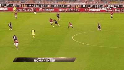 阿德里亚诺为什么叫梅阿查国王,足坛十大神锋阿德里亚诺