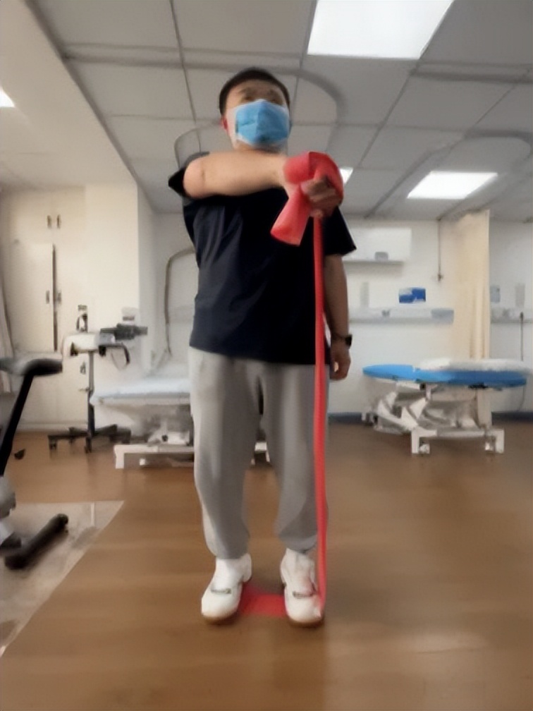 肩关节疼痛的康复训练方法,肩关节前侧疼痛康复训练