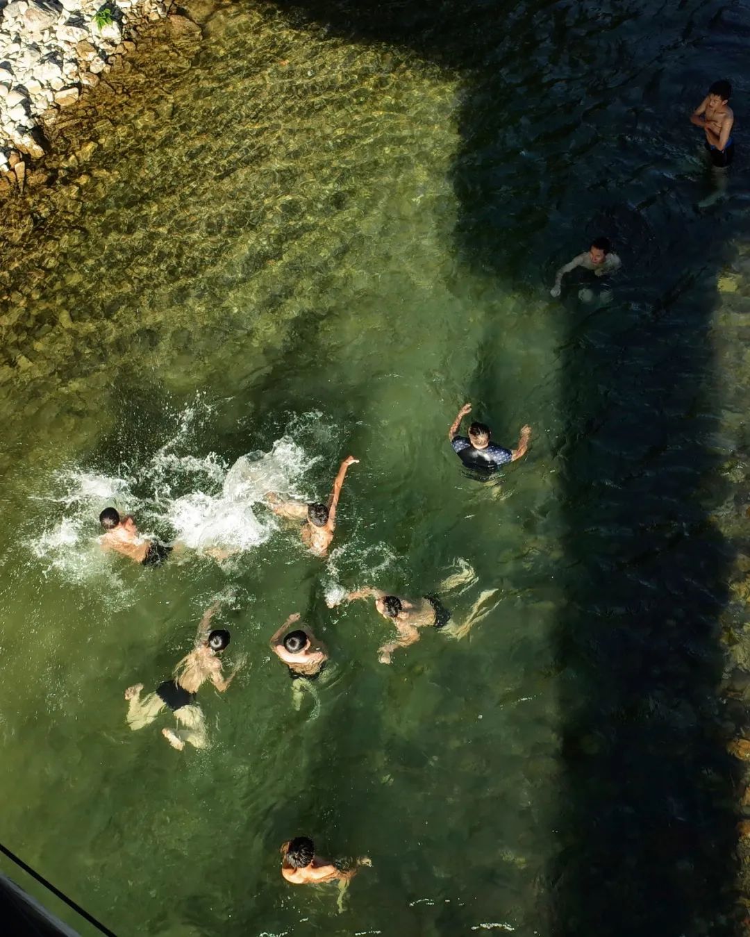 7月份人来人往街道,7月北京人山人海