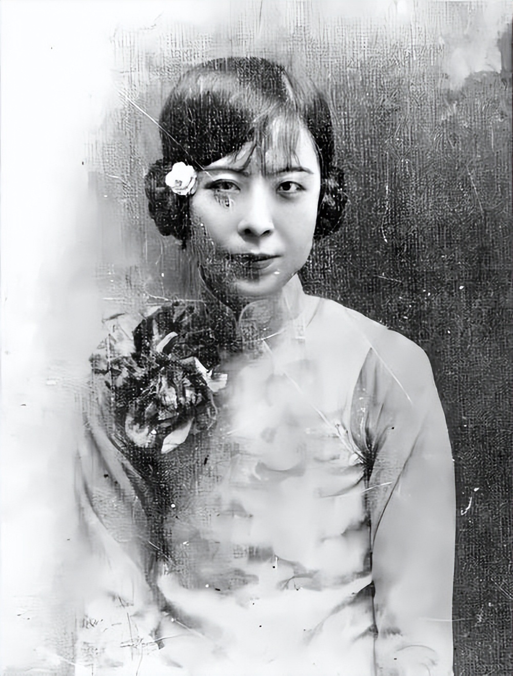 张学良死后宋美龄给他送了几个字,张学良被软禁宋美龄为他做过什么