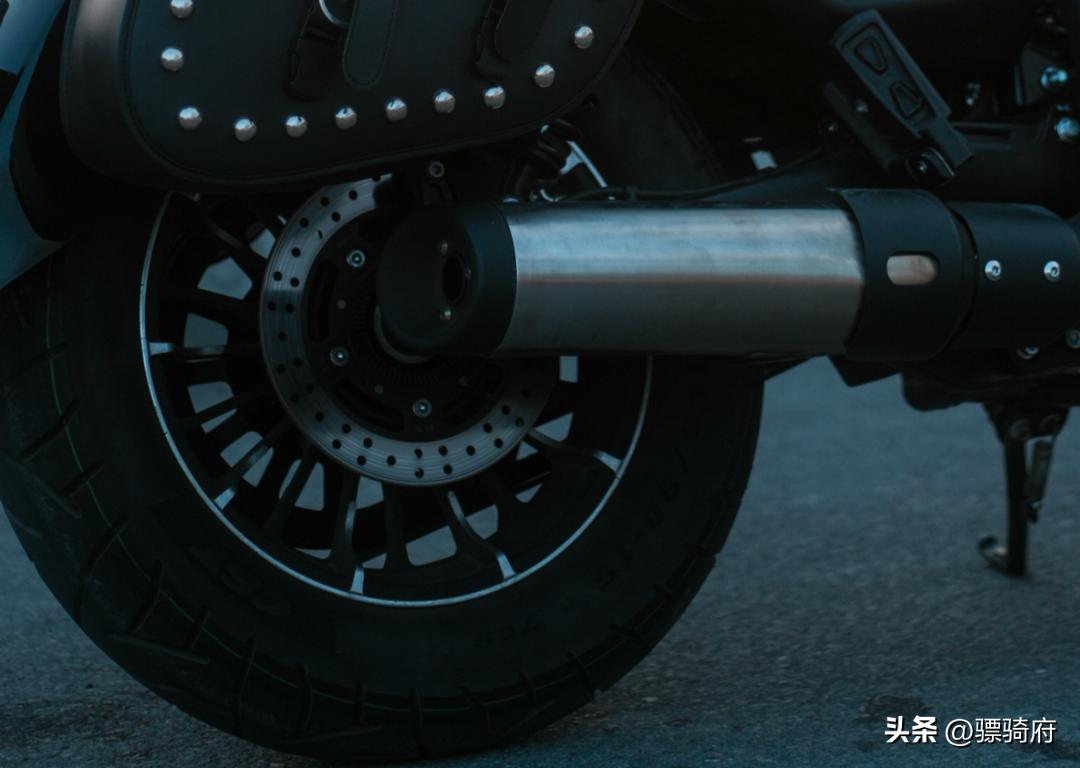 威风250和威风400选哪个,复古巡航车250ccv型双缸