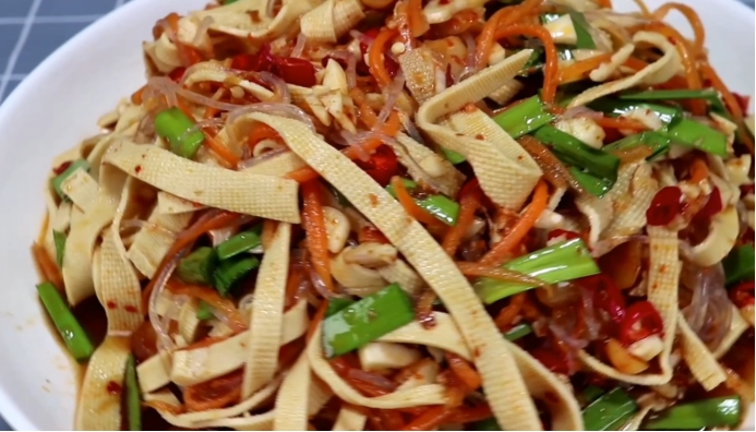 豆腐皮怎么做好吃到停不下来,豆腐皮怎么做没有豆腐味