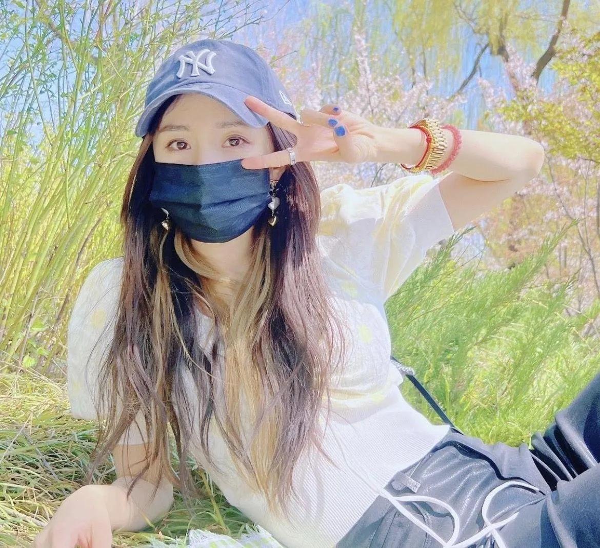 花钱如流水的五位女明星,杨幂慷慨且大方