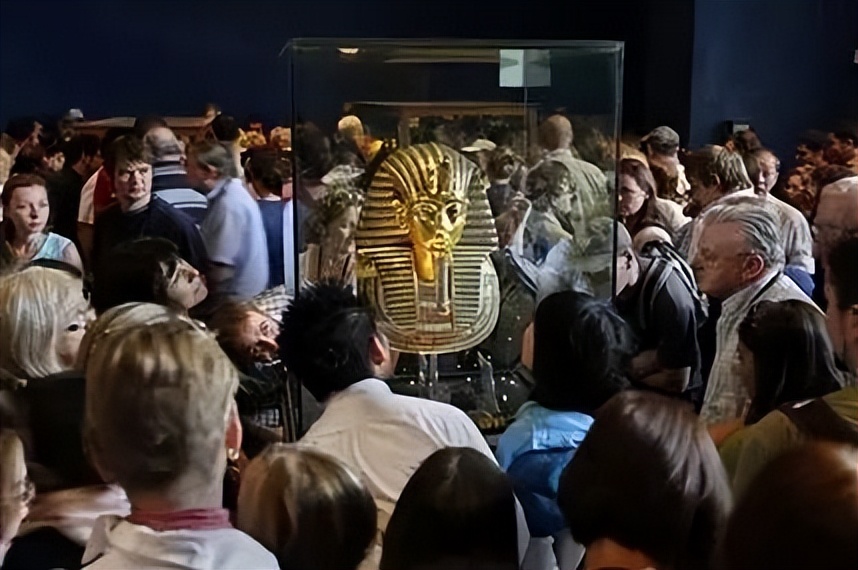 图坦卡蒙100年：埋在黄金堆里的神秘小皇帝