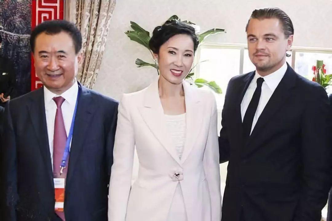 万达少爷王思聪，他的“消失”其实早就有迹可循，这是踢到铁板了