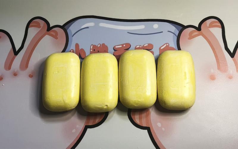 广州一女子坚持用硫磺皂水洗头,湖南校花坚持用硫磺皂洗头