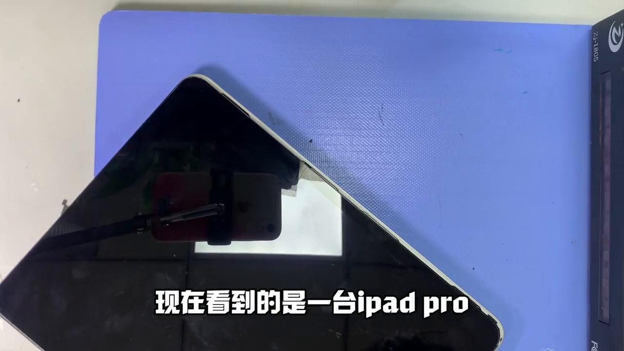 ipadpro2021背光亮不显示,ipadpro202112.9寸进水屏幕暗
