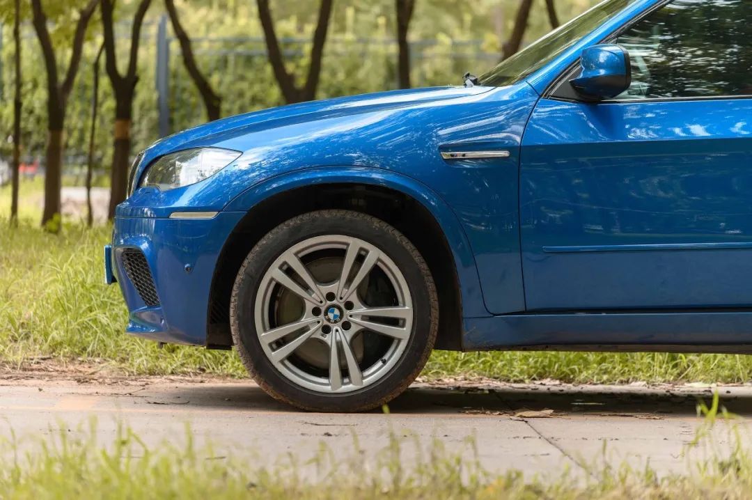 “可爱”又“环保”！诺粉入手4.4TV8宝马X5M