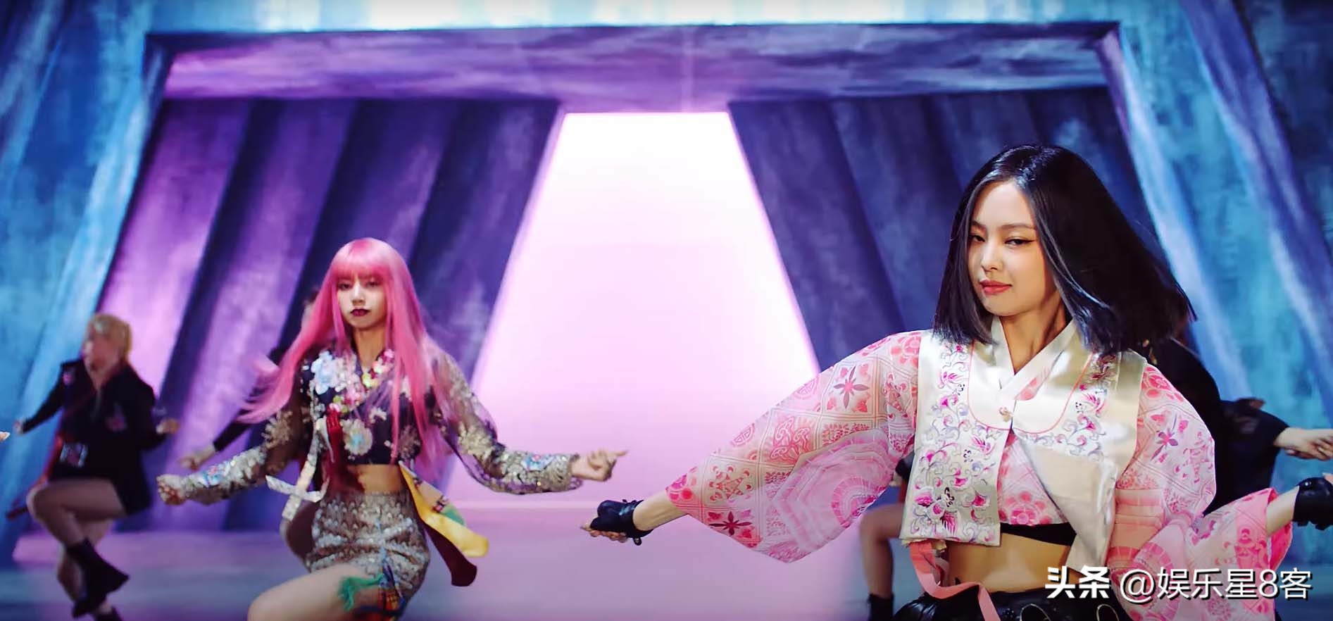 “改良韩服”这盘棋有多大？BTS、BLACKPINK带货，韩国财团力挺