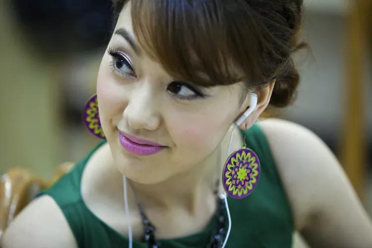 王冠惊艳迷人照片,王冠唯美图片