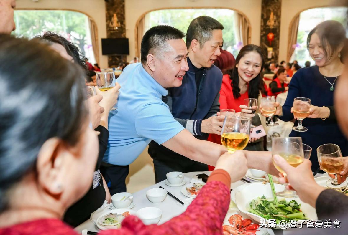 酒桌上酒实在喝不下去怎么推辞,酒桌上躲酒技巧