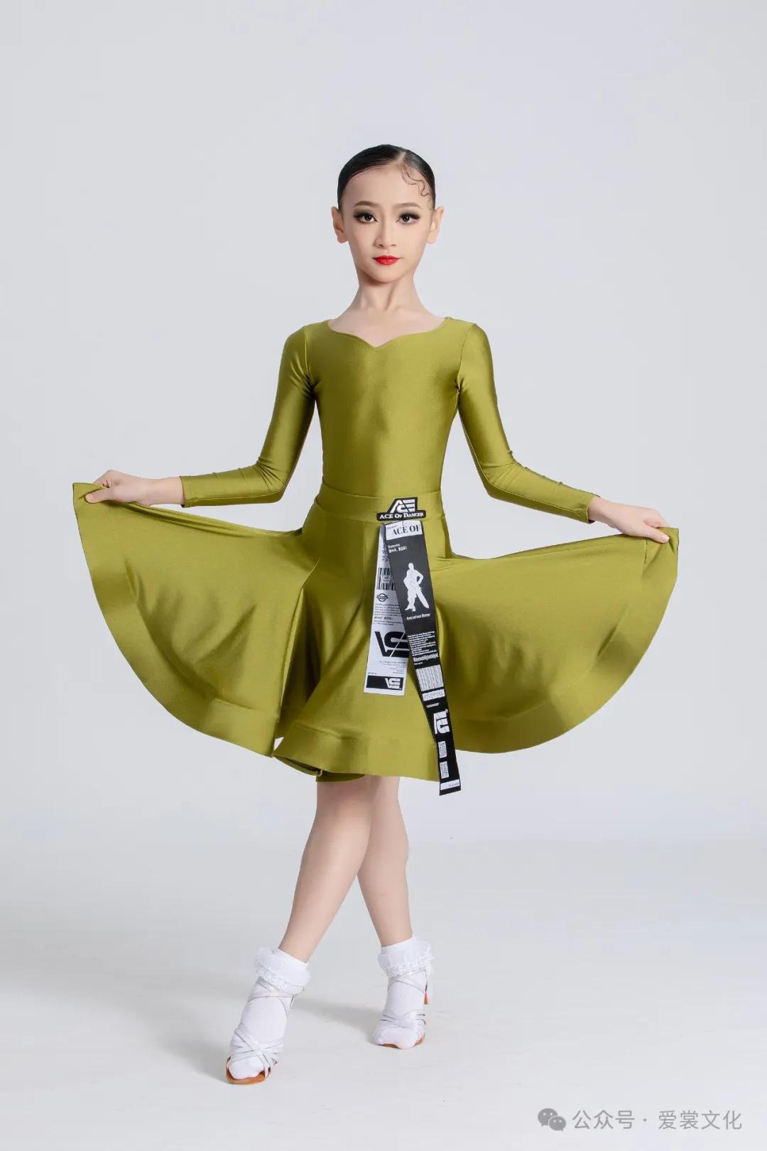 每天坚持练拉丁舞基本功,拉丁最强踩点长腿