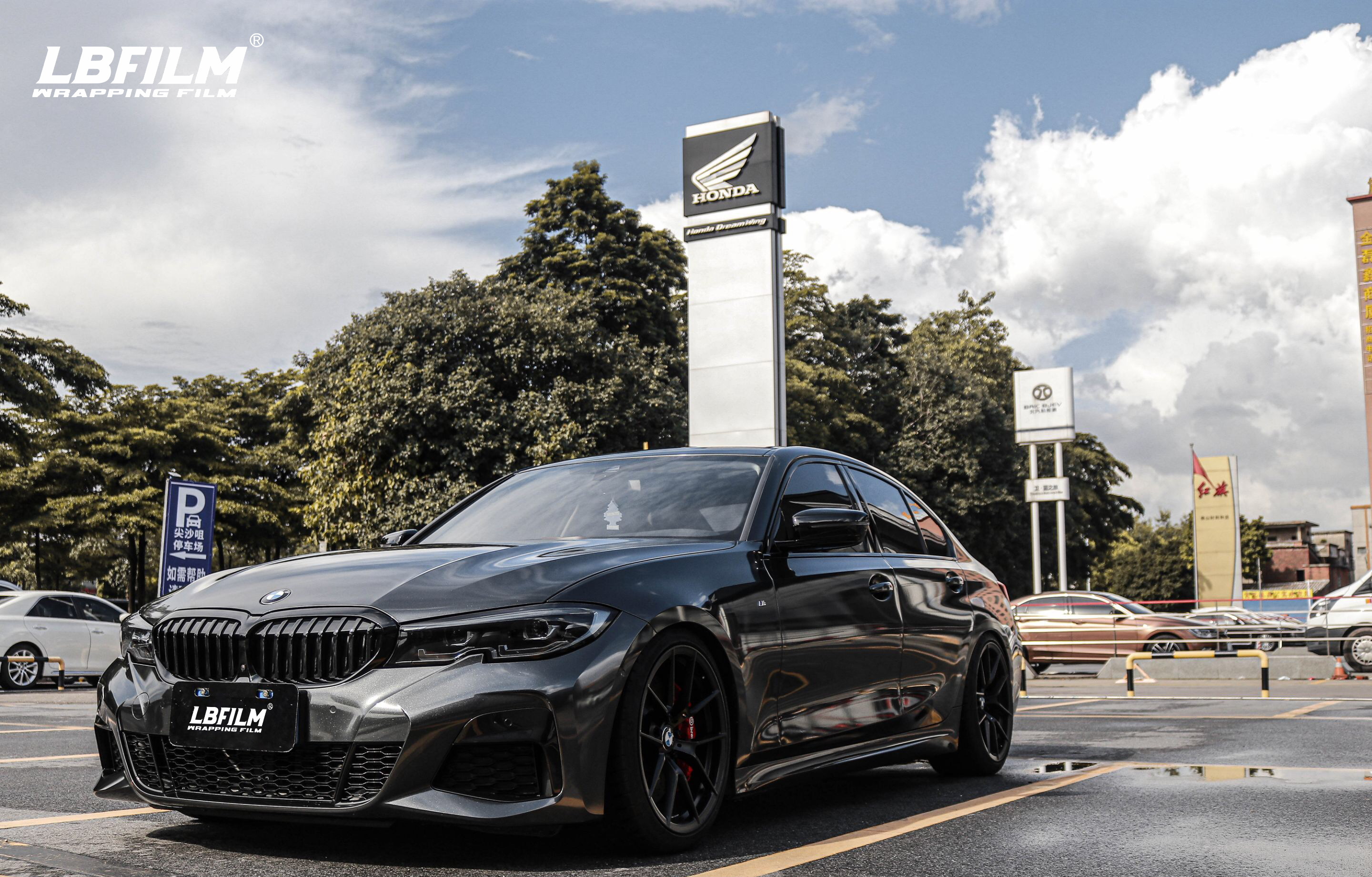 汽车贴膜改色什么样的好,汽车贴膜改色前景怎么样