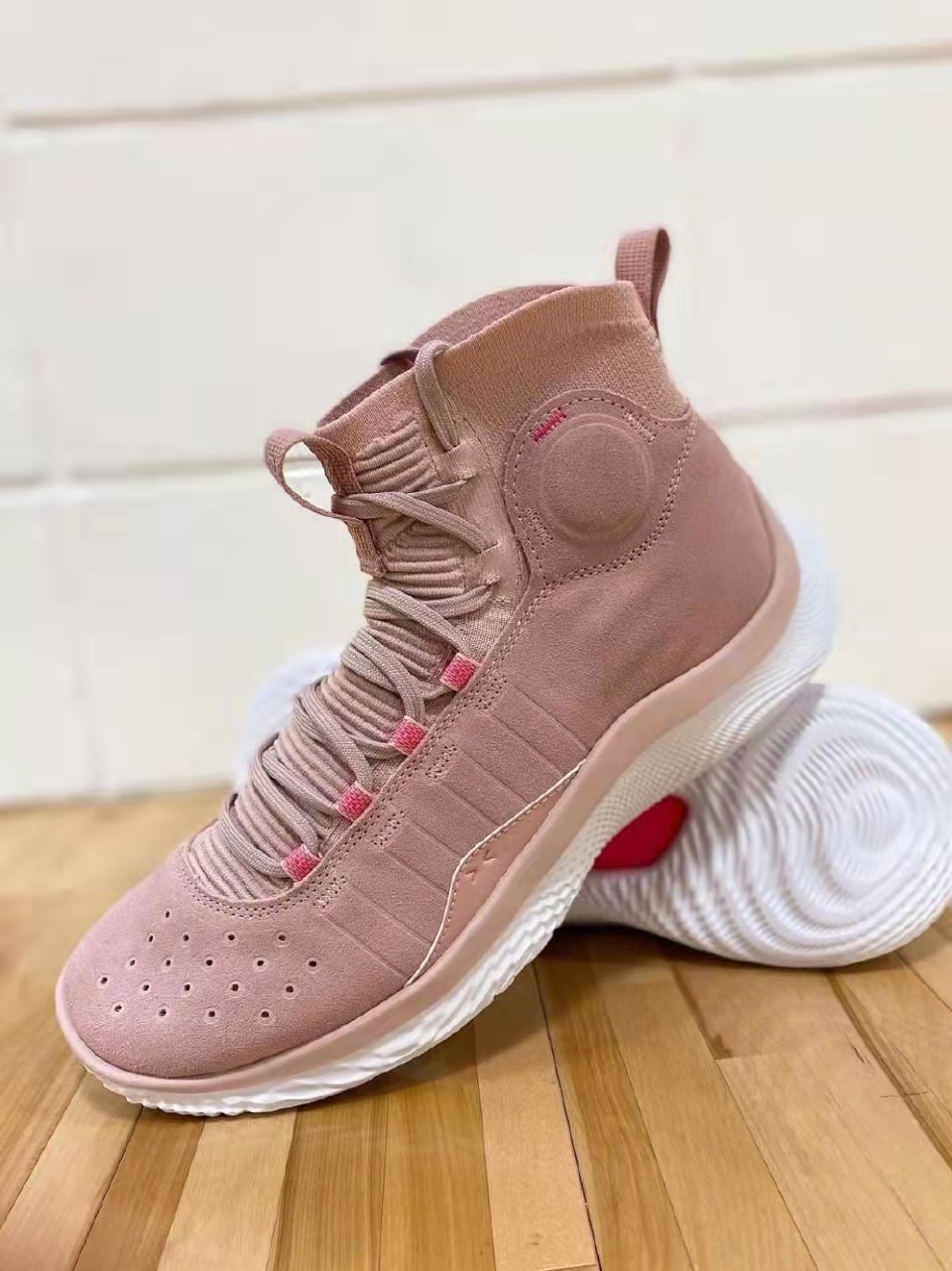 三球球鞋三代好还是二代好,三球二代球鞋测评