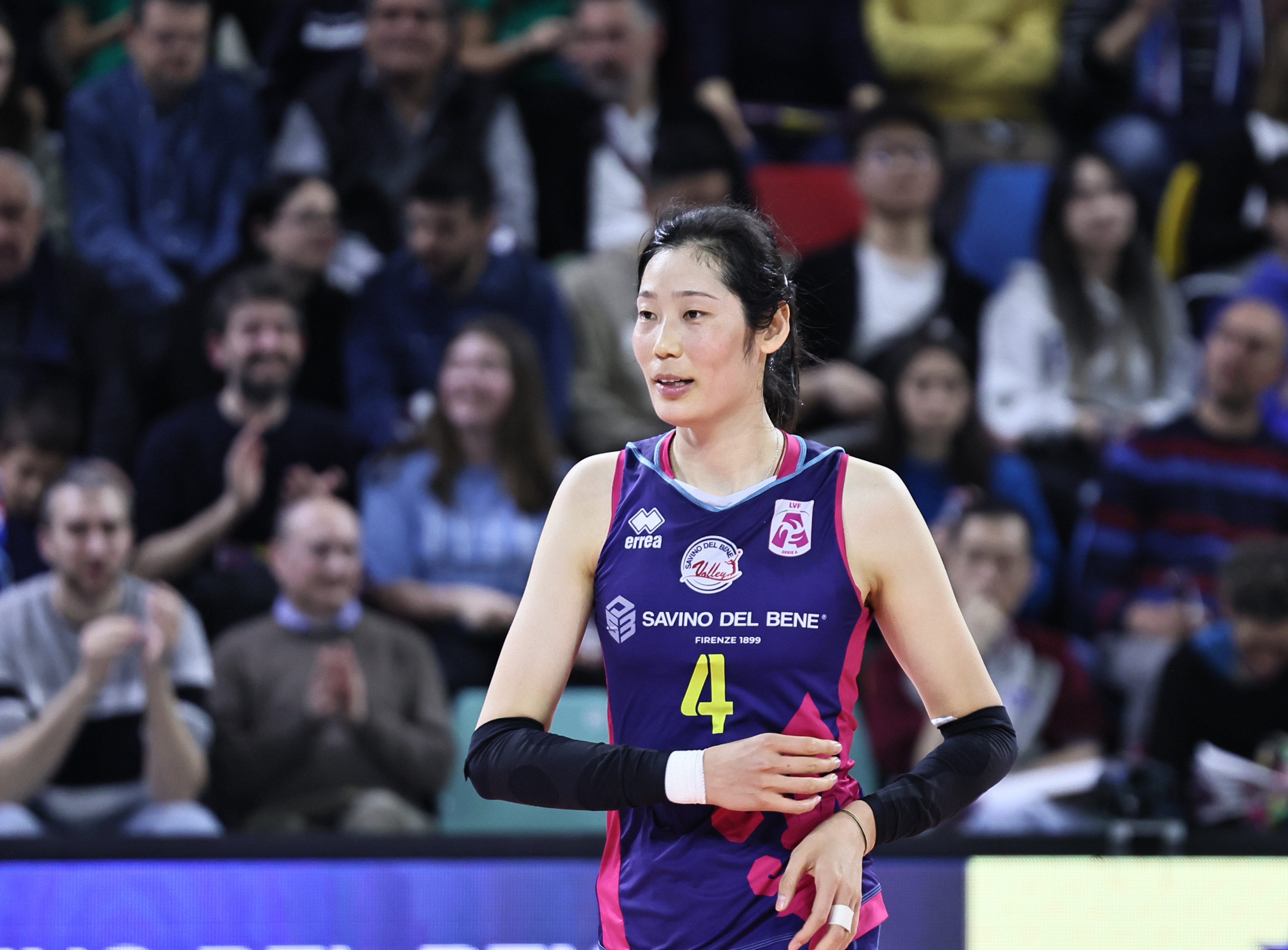 朱婷谈世界排球,女排球星朱婷