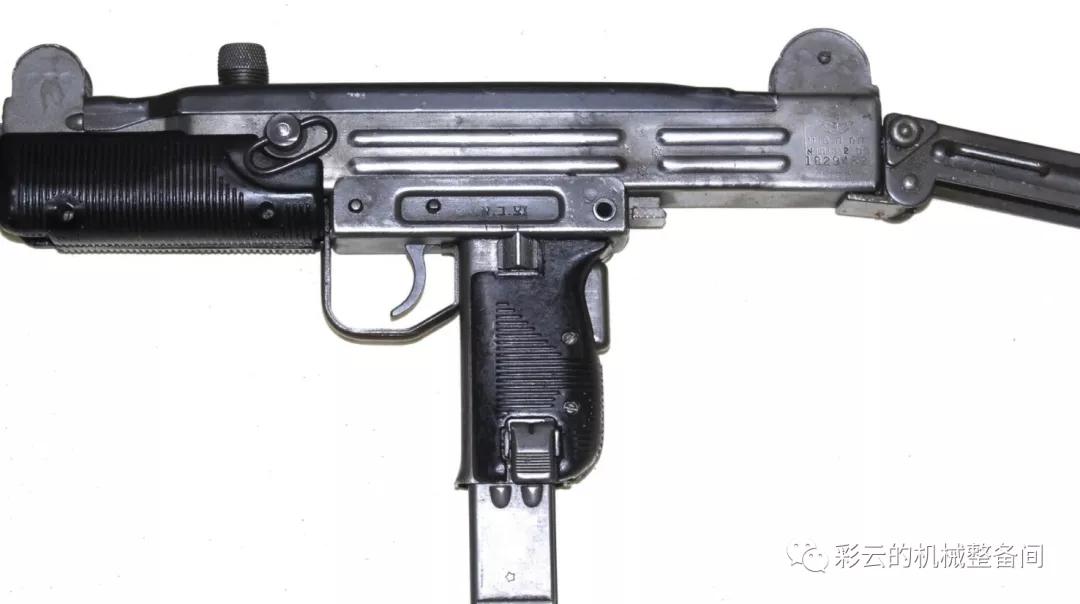 t型冲锋枪,很短的ak式冲锋枪