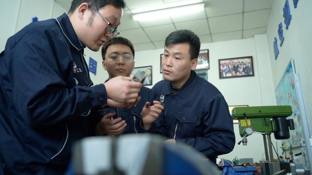 立志做最好的炼钢工,立志将来做战斗机飞行员