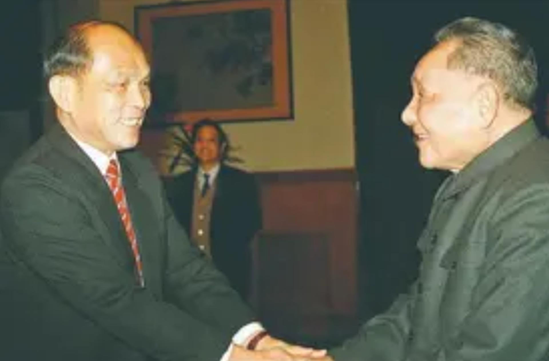 长津湖战役中霍英东到底做了什么？死后竟然可以享受国葬