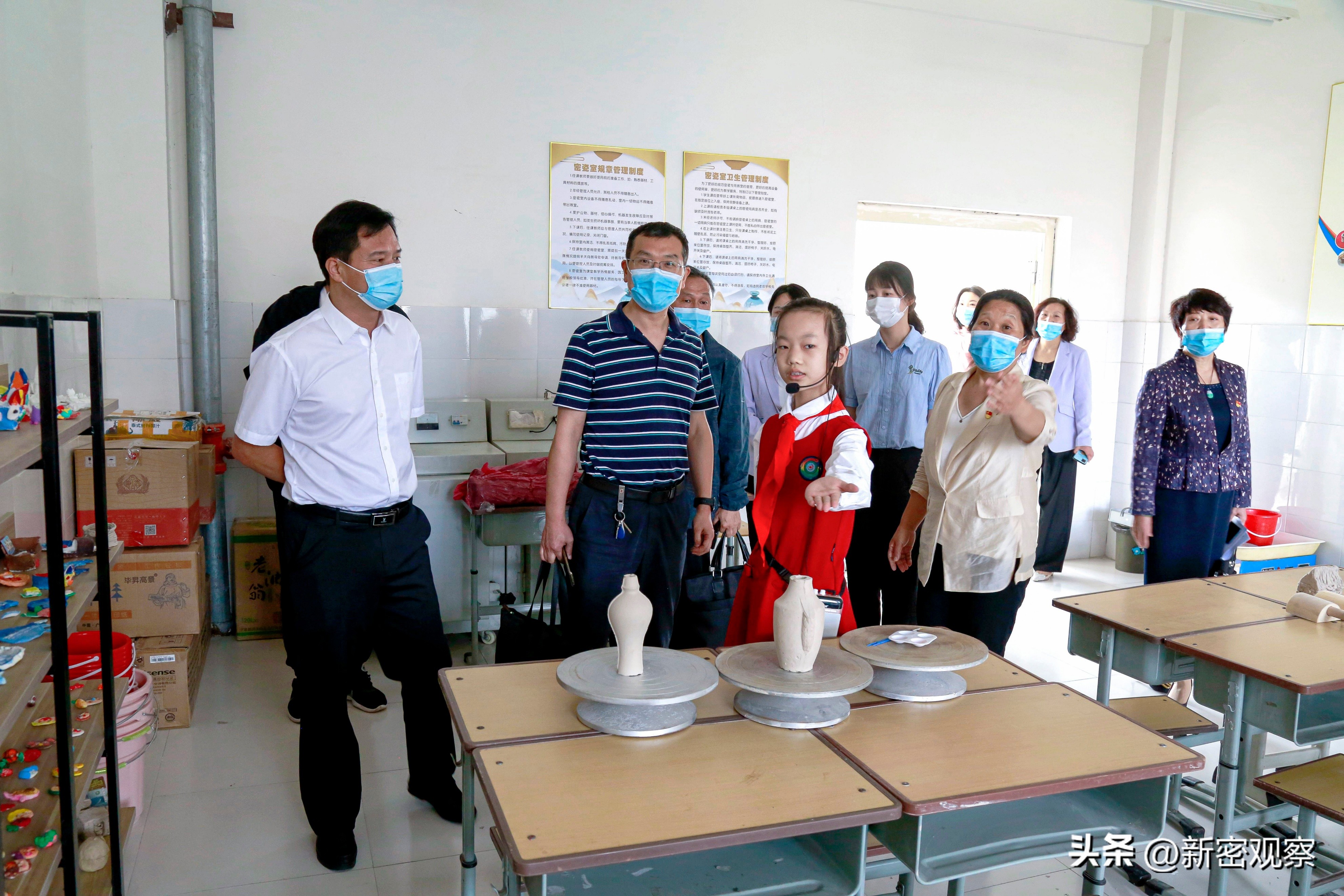 新密市金凤路小学全景,2018年新密市金凤路小学