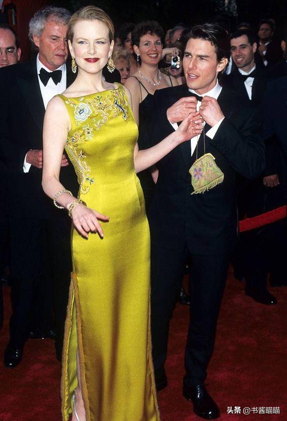 外*旗国**袍美人：帕丽斯现买现穿，妮可不输张曼玉，娜塔莉气质变了