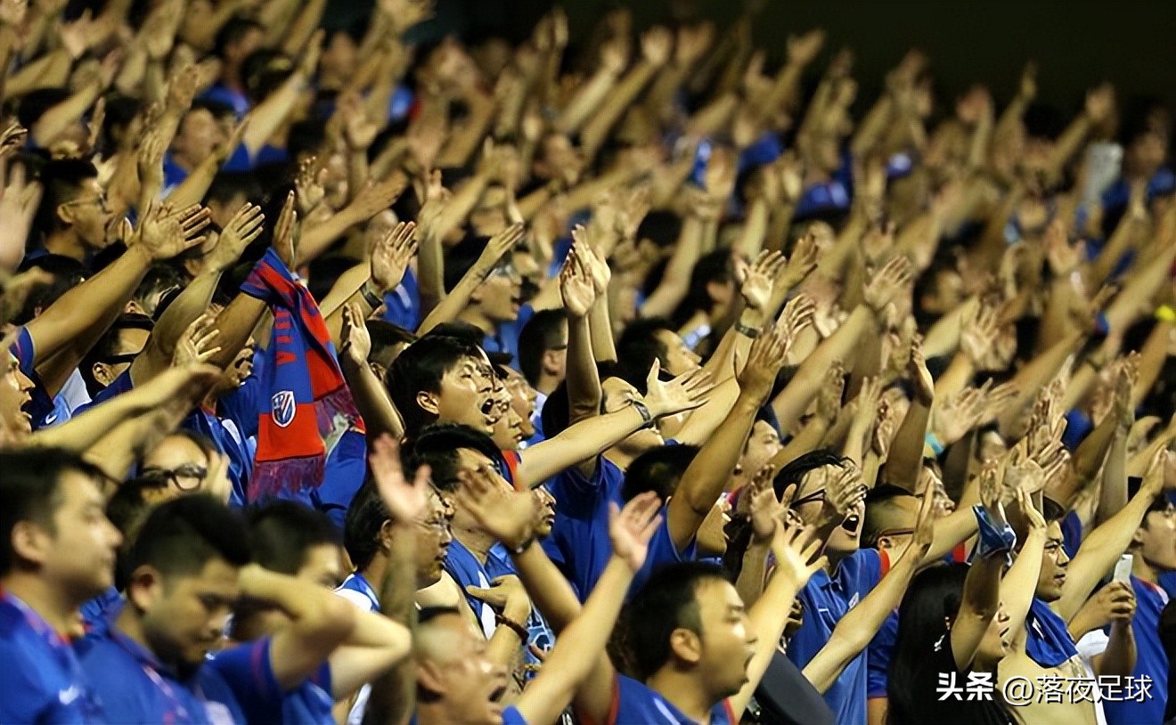 骂中国足球的人都去看球了？中超首轮平均上座率惊艳，行动更诚实