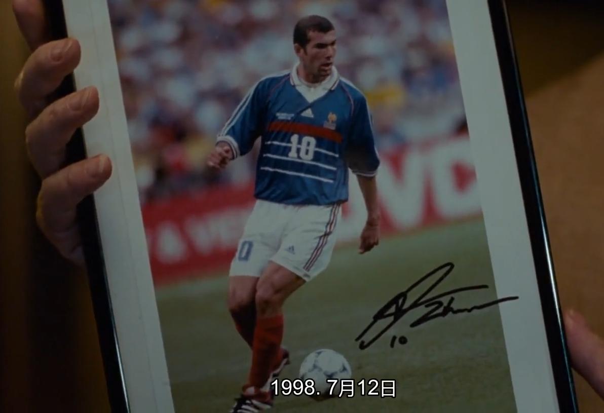 信仰！利物浦11岁小球迷跨越7国只为父亲遗愿，杰拉德超高礼遇