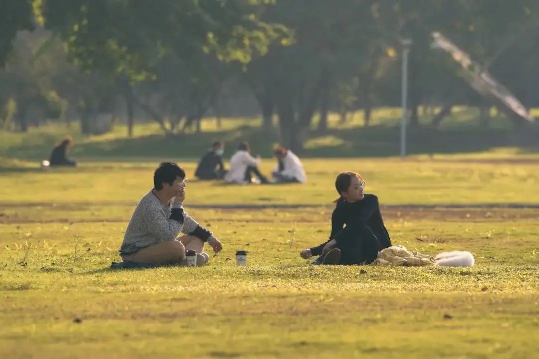 美美美，在阳光灿烂的成电遇见你~