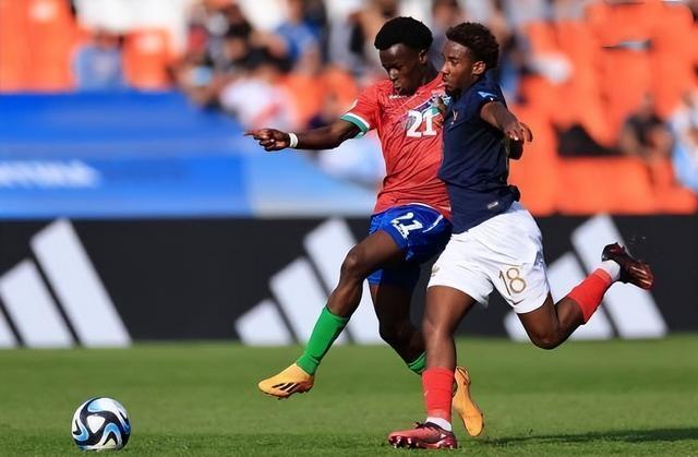 法国3:1被翻盘,法国3比1淘汰波兰最后一球