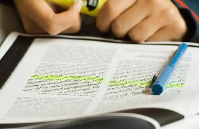 研究生延迟毕业好还是按时毕业,研究生延迟毕业学制是几年