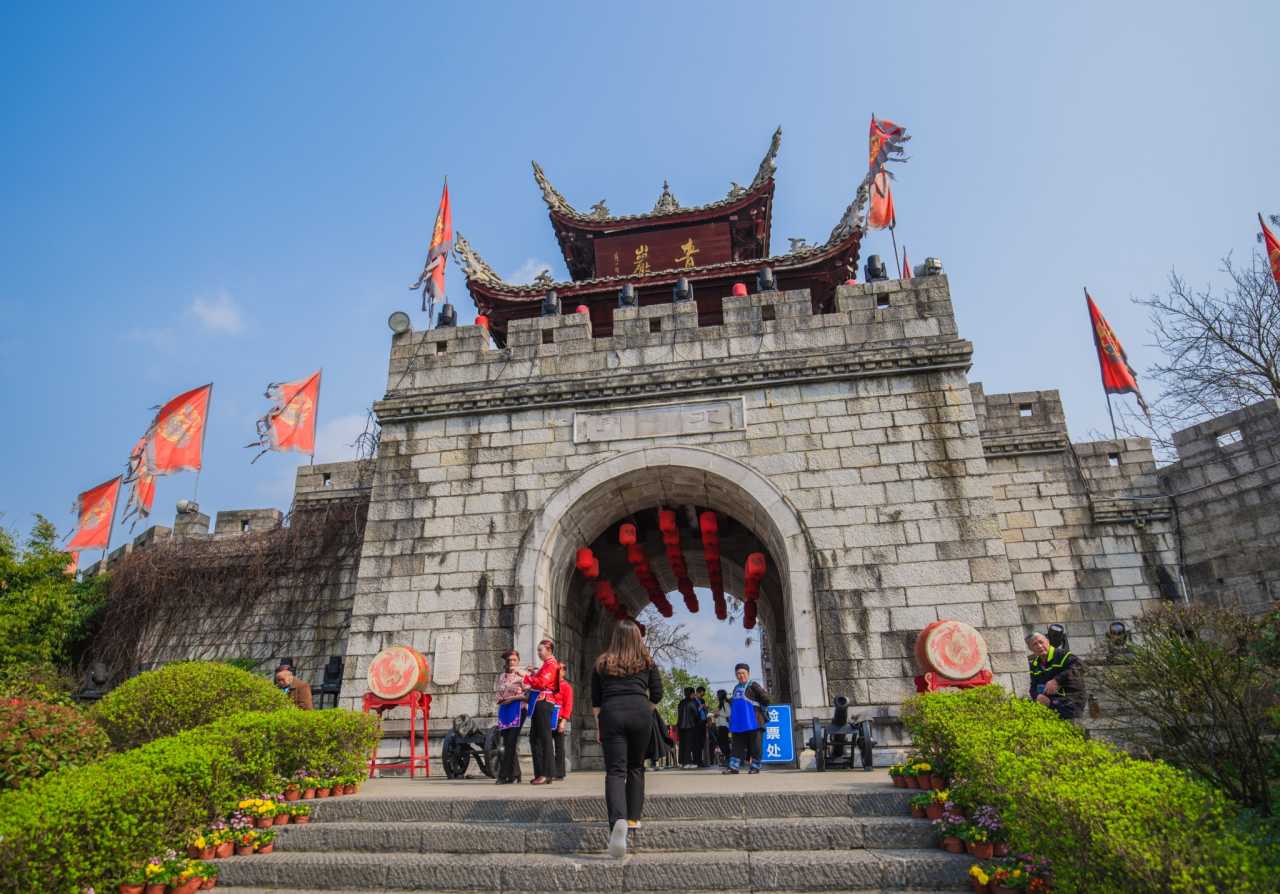 贵州青岩古镇旅游线路攻略,贵州省青岩古镇旅游攻略