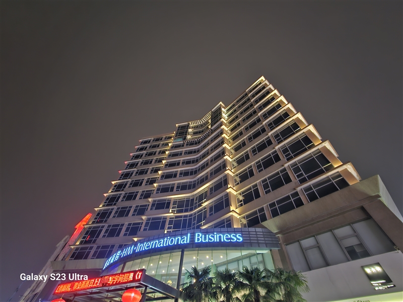 三星galaxys22超大杯,三星galaxys23ultra湖屿蓝评测