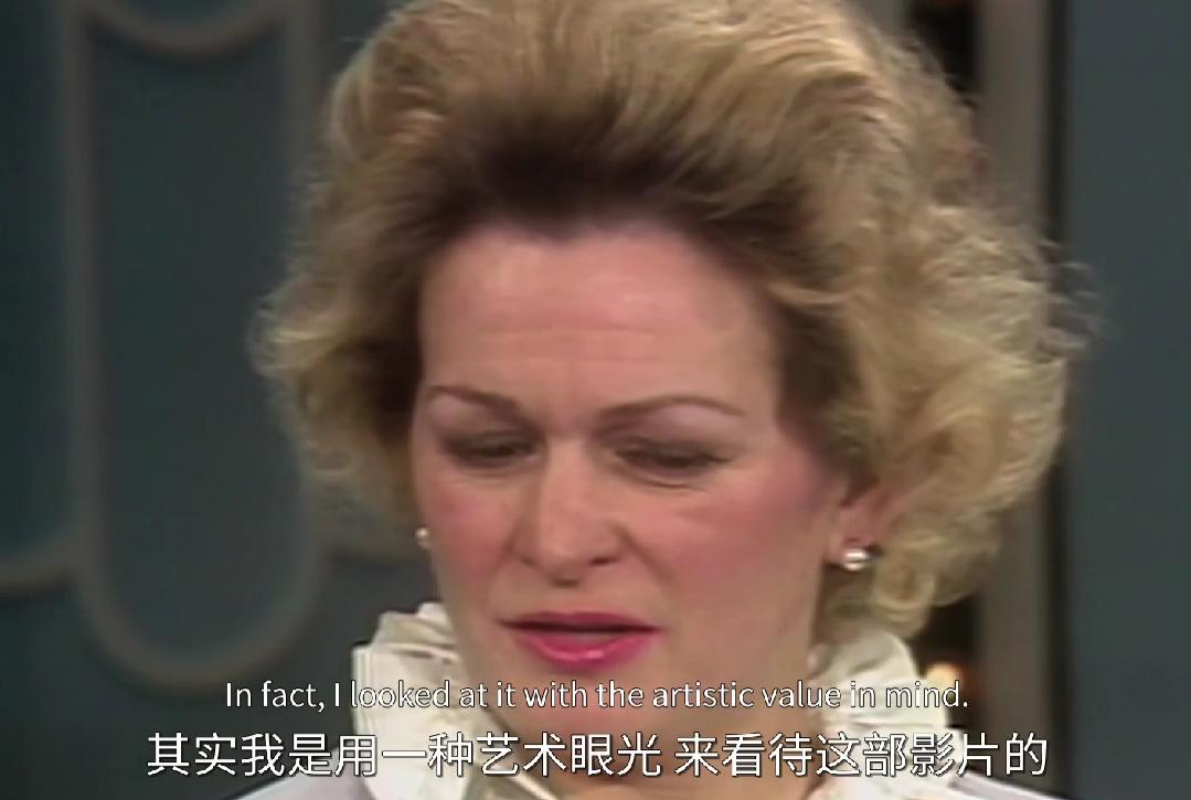 10岁全裸出镜，20岁声称自己仍是处女，“美国舒淇”的裸照风波