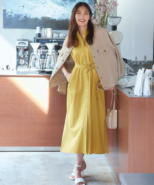 百搭运动休闲凉鞋穿搭,高跟银色凉鞋简单大方穿搭