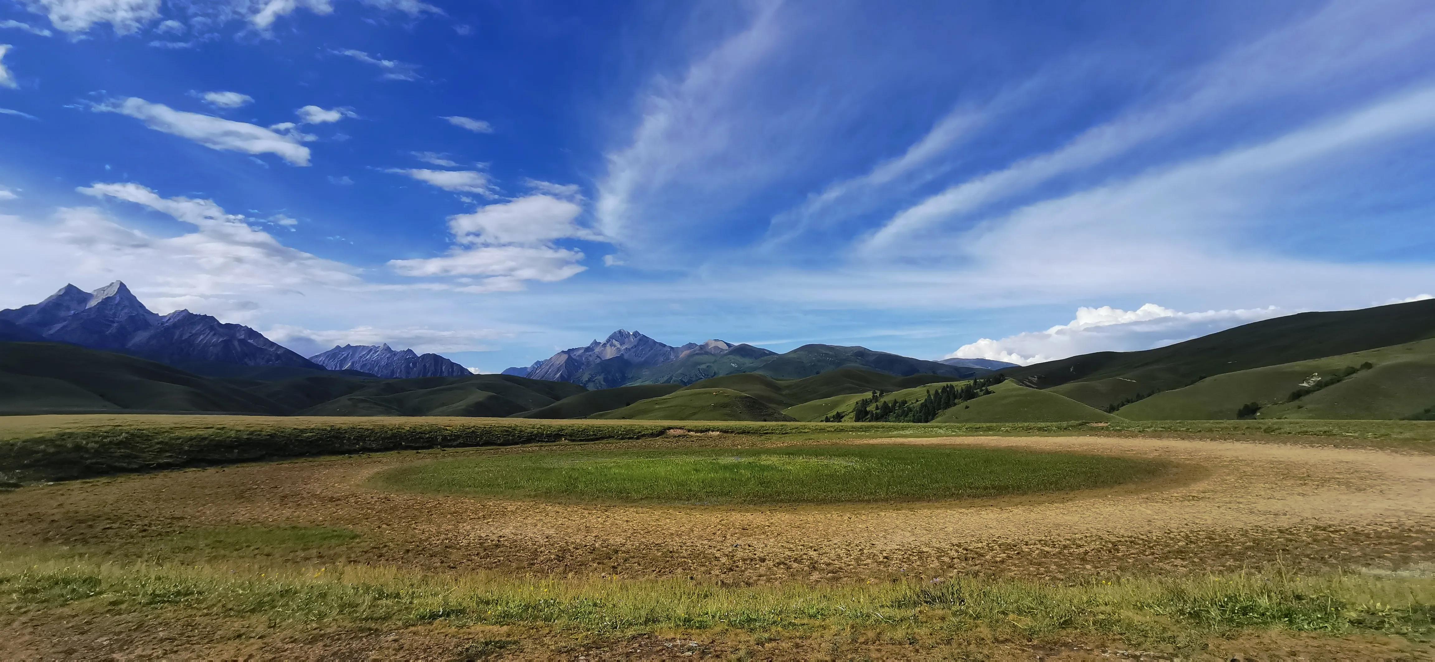 甘孜州最美风景在路上,金秋的甘孜州
