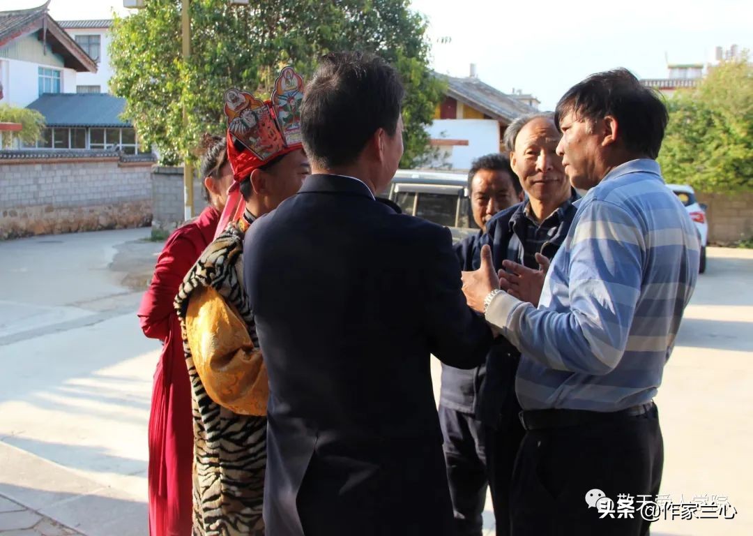 万一龙：以高维智慧，布世间大爱