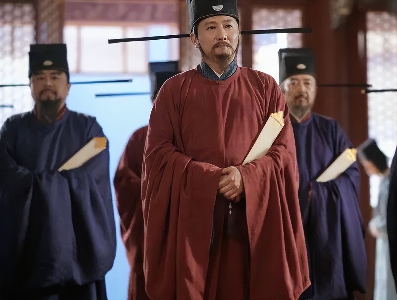 古代大臣有退休年龄吗有养老金吗,古代公务员是怎么发退休金的