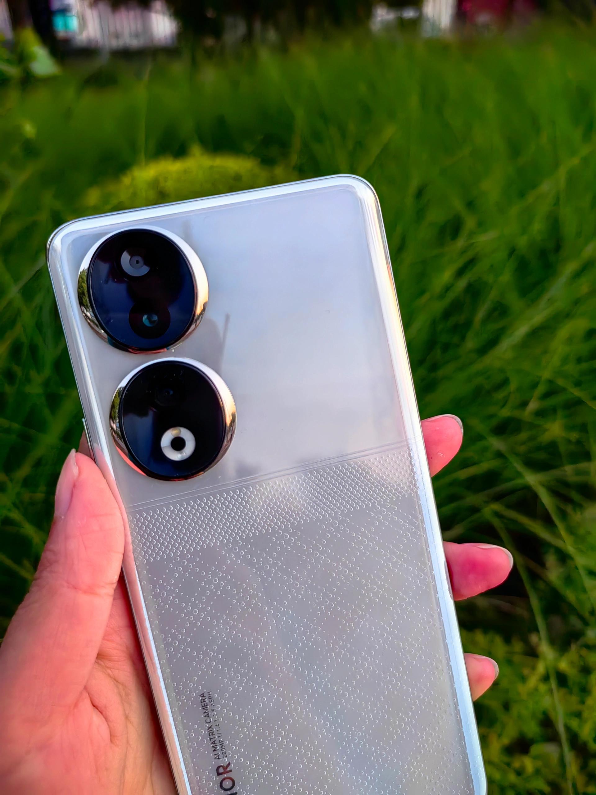 荣耀90相机摄像头,荣耀90系列2亿像素写真相机