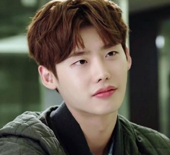 脸型和发型的搭配视频教学,脸型与发型怎么搭配好看