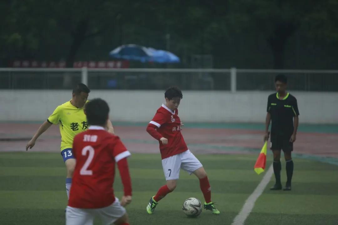 足球女孩,足球女孩实现梦想