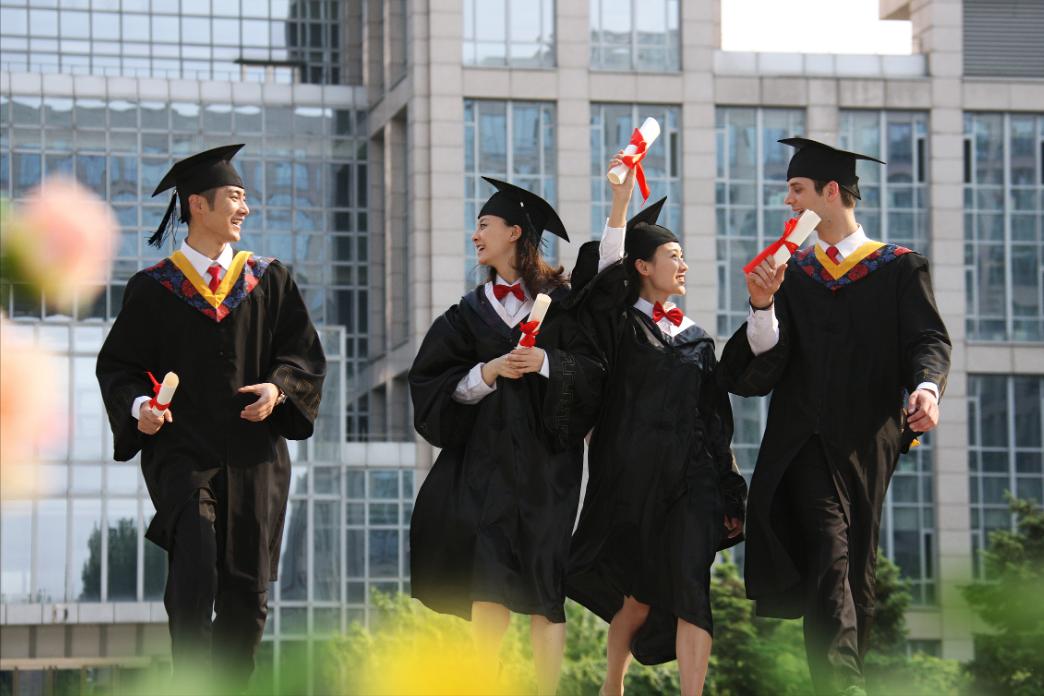 三大信号显示，全面降薪时代或来临！今年请保住工作，现金为王