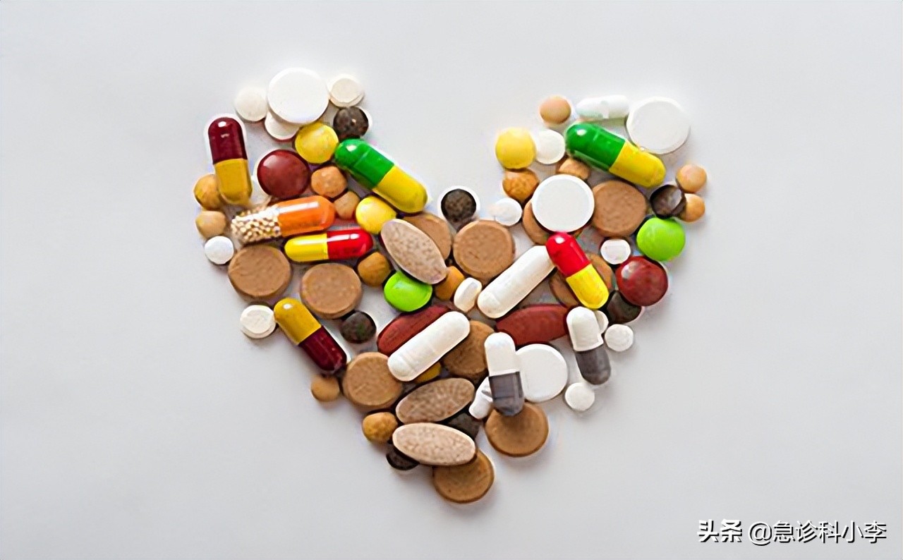 晚上睡觉嘴巴总发干是真的缺水吗,为什么夜晚睡觉嘴巴干