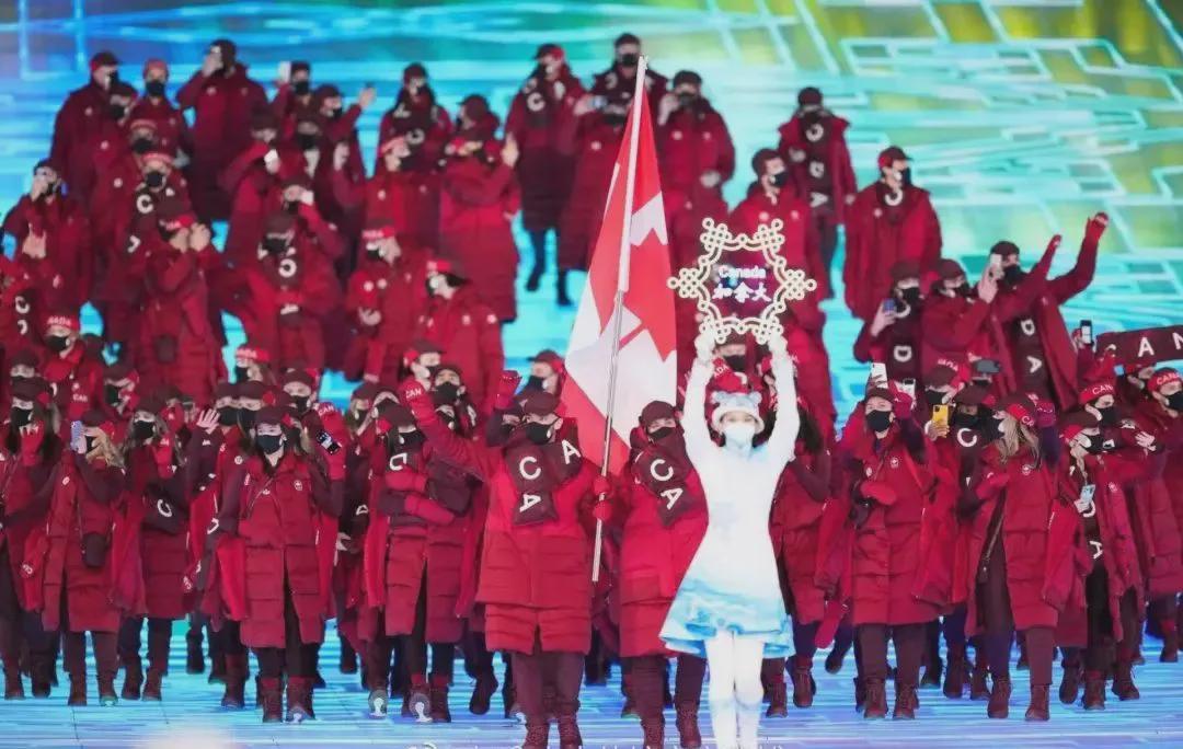 冰墩墩谷爱凌互动,谷爱凌冰墩墩是朋友